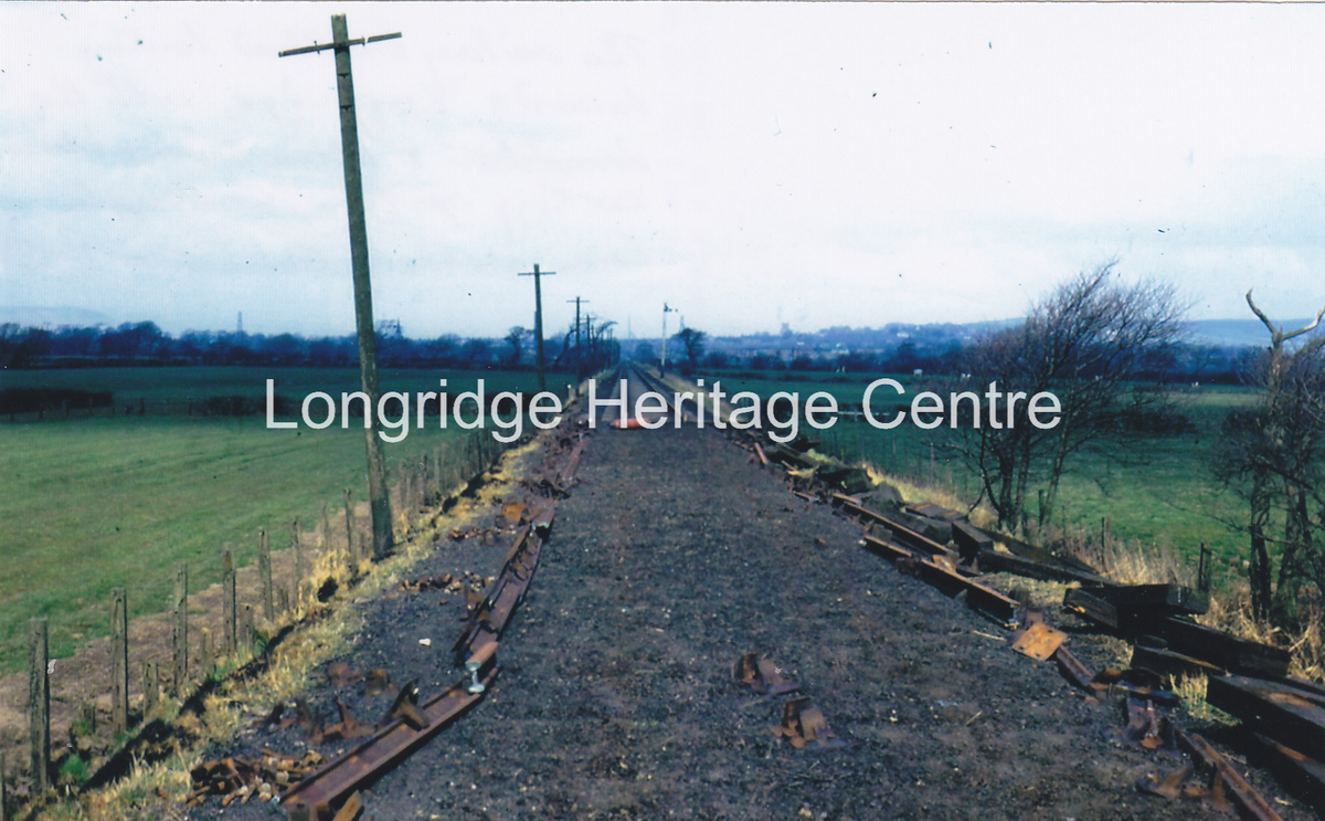 549B - Berry Lane - Dismantling the tracks - 1969
